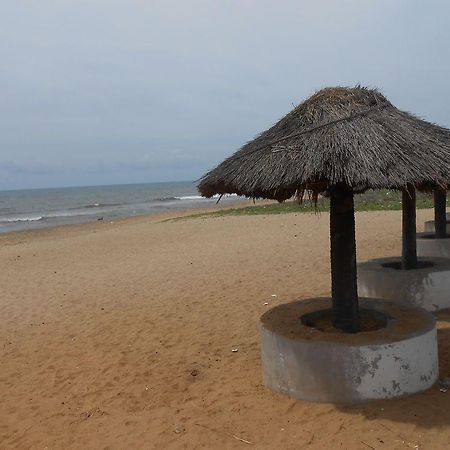 Jade Beach Resort Tirupporur Buitenkant foto