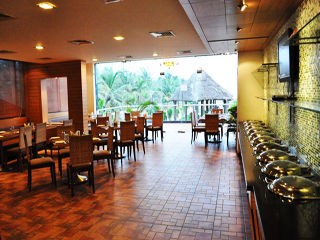 Jade Beach Resort Tirupporur Buitenkant foto