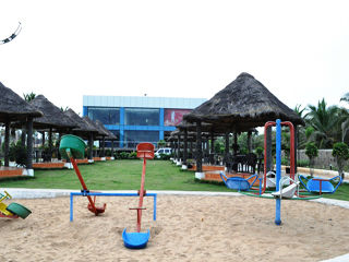 Jade Beach Resort Tirupporur Buitenkant foto