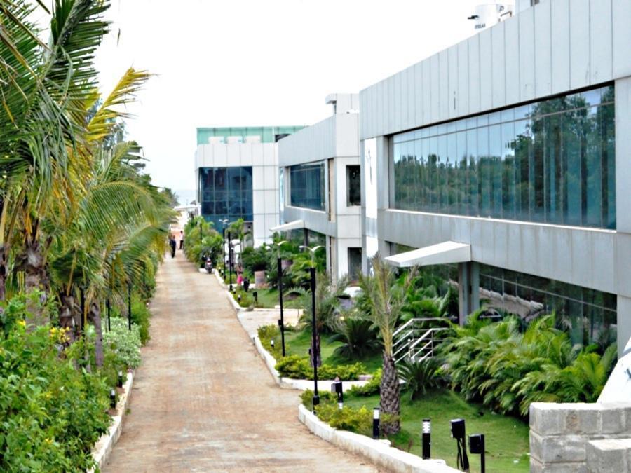 Jade Beach Resort Tirupporur Buitenkant foto